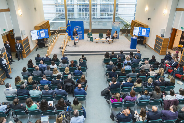 Fotografija 9: Roberta METSOLA, EP President participates at the book talk 'The Protection of Journalists in the Europe Union'