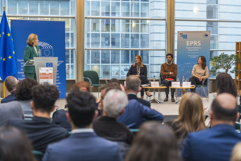 Fotografija 6: Roberta METSOLA, EP President participates at the book talk 'The Protection of Journalists in the Europe Union'