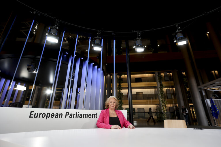 Foto 1: Beatrice COVASSI in the EP in Strasbourg