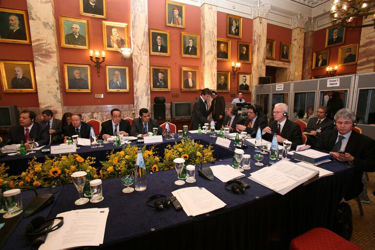 Fotografija 6: Hans-Gert POETTERING, EP President attends to the  Euro-Mediterranean Parliamentary Assembly in Athens, Greece, February 28, 2008...