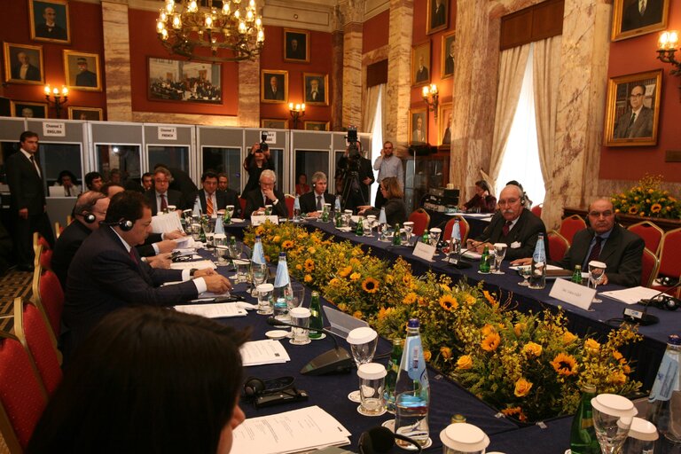 Fotografija 1: Hans-Gert POETTERING, EP President attends to the  Euro-Mediterranean Parliamentary Assembly in Athens, Greece, February 28, 2008...