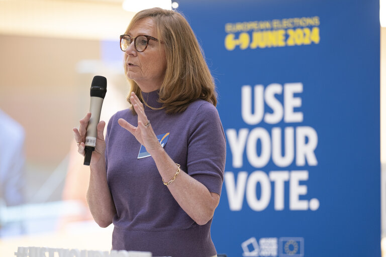 Fotografia 14: TOGETHER promoting the European Elections 2024TOGETHER promoting the European Elections 2024..