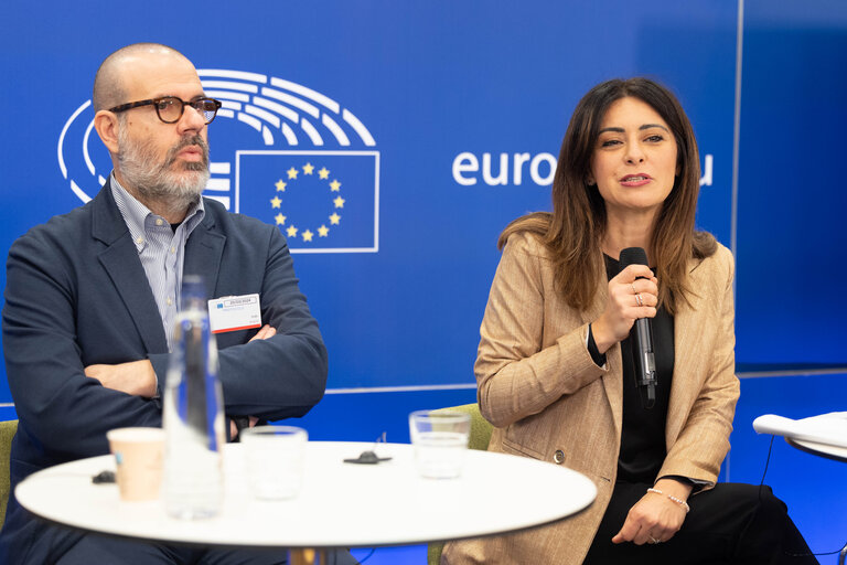 Fotagrafa 44: Training Programme for Young European Journalists