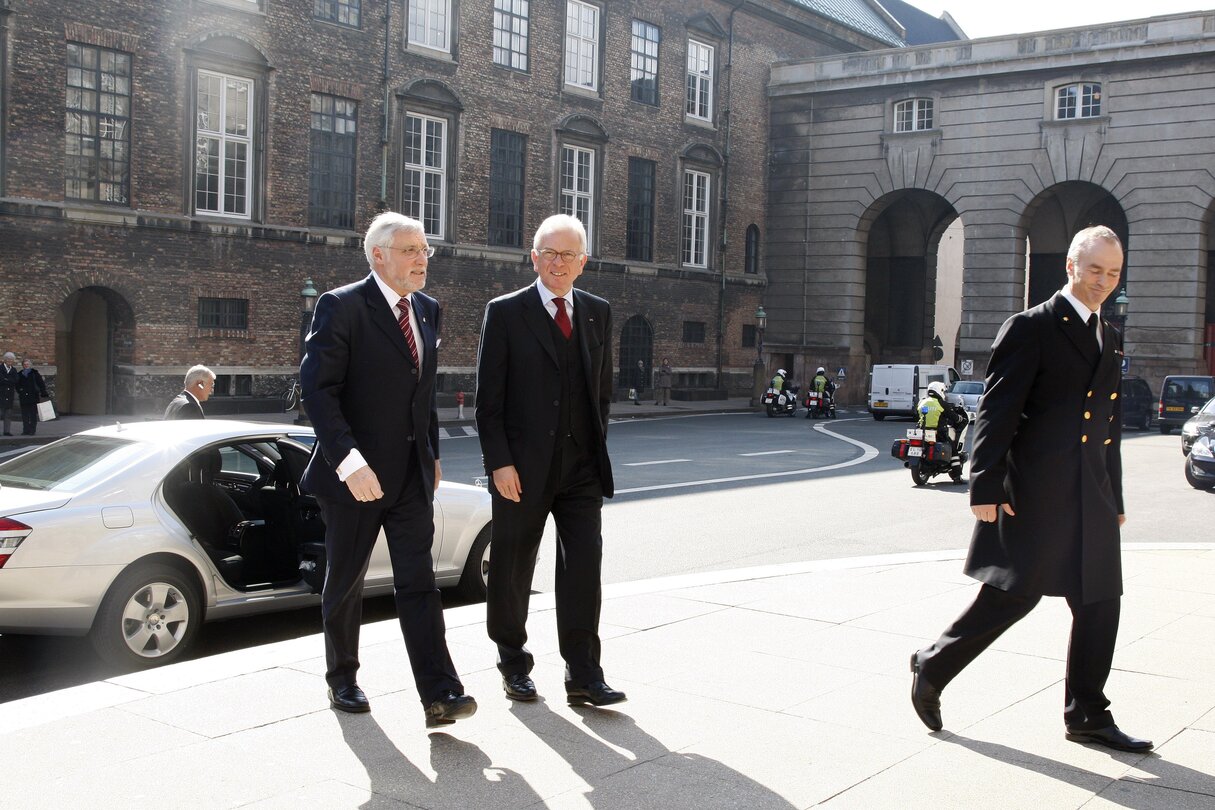 Hans-Gert POTTERING, EP President, is received by her Majesty the Queen with president of the Folketing Thor PEDERSEN during his official visit to Danemark, Copenhagen, April 1st, 2008...