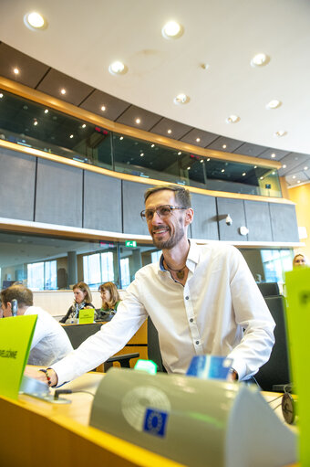 Jan OVELGÖNNE during AFET BUDG joint committee voting session