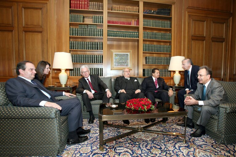 Fotografija 11: Hans-Gert POETTERING, EP President meets with Constantin KARAMANLIS - Greek Prime Minister, Fouad MEBAZAA - Speaker of the Tunisian Parliament and Muhamed ABO ELEINEM, Speaker of the Egyptian Parliament and Dimitrios SIOUFASIN - speaker of the Hellenic Parliament in Athens, Greece, February 29, 2008....