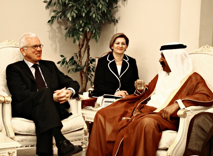 Fotografija 16: Hans-Gert POTTERING, EP President during his official visit in Doha, Qatar, April 13, 2008..