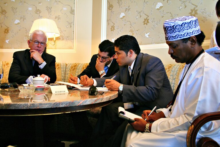 Fotografija 12: Hans-Gert POTTERING, EP President during his official visit in Doha, Qatar, April 13, 2008..