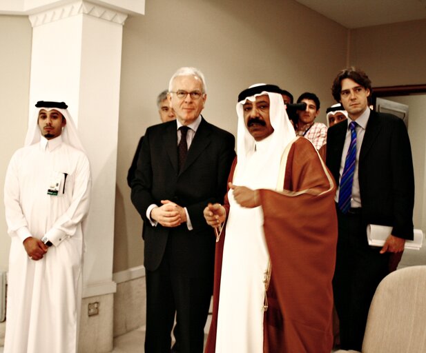 Fotografija 2: Hans-Gert POTTERING, EP President during his official visit in Doha, Qatar, April 13, 2008..