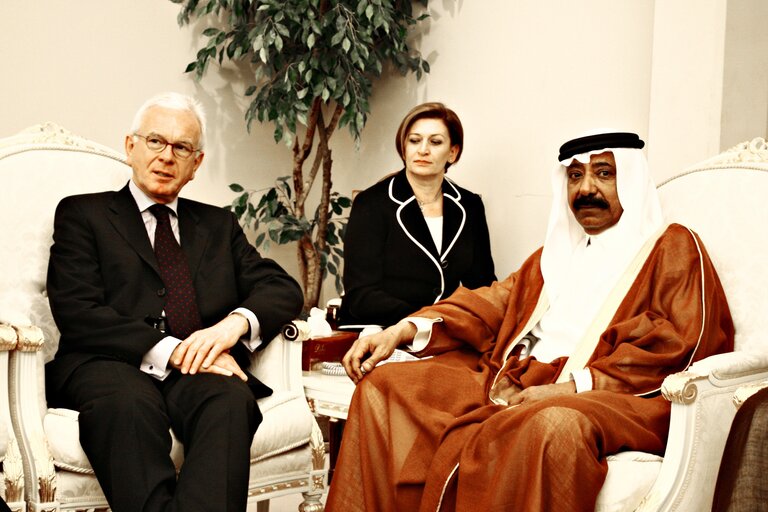 Fotografija 5: Hans-Gert POTTERING, EP President during his official visit in Doha, Qatar, April 13, 2008..