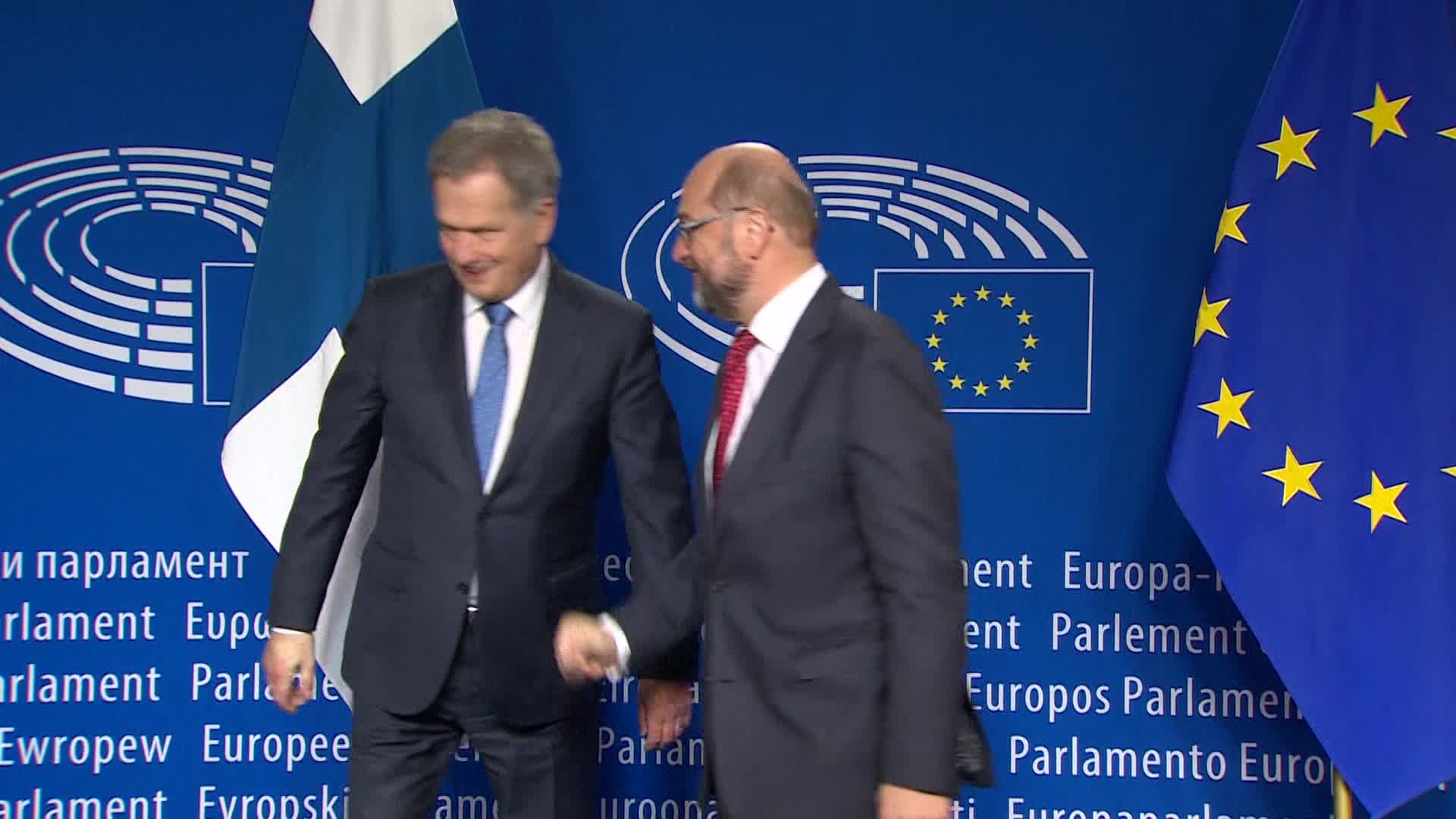 Martin SCHULZ, EP President meets with Sauli NIINISTÖ, President of the Republic of Finland: arrival and roundtable