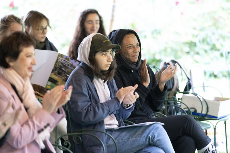 Fotografija 11: Poetry Slam in the Citizens‘ Garden