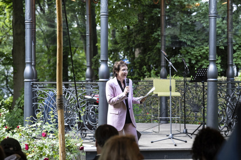 Photo 29 : Poetry Slam in the Citizens‘ Garden