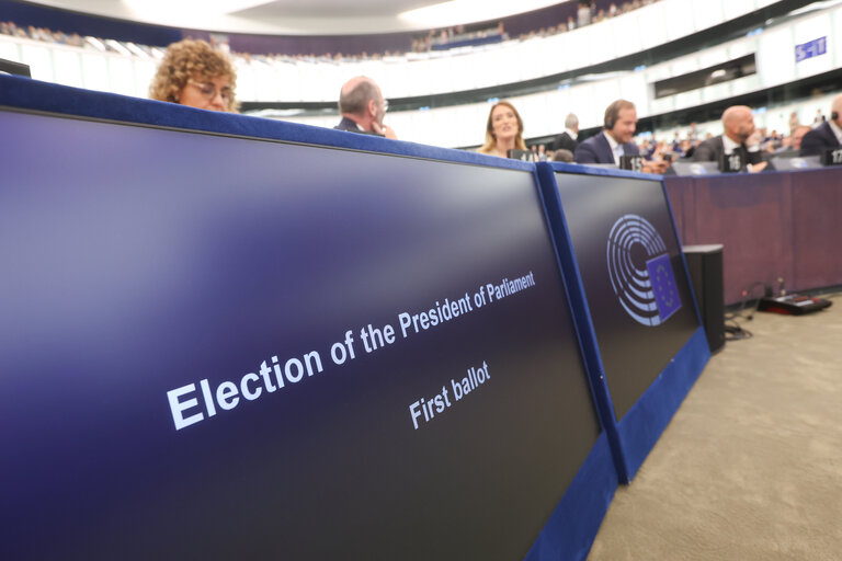 Zdjęcie 32: EP Plenary session - Election of the new EP President