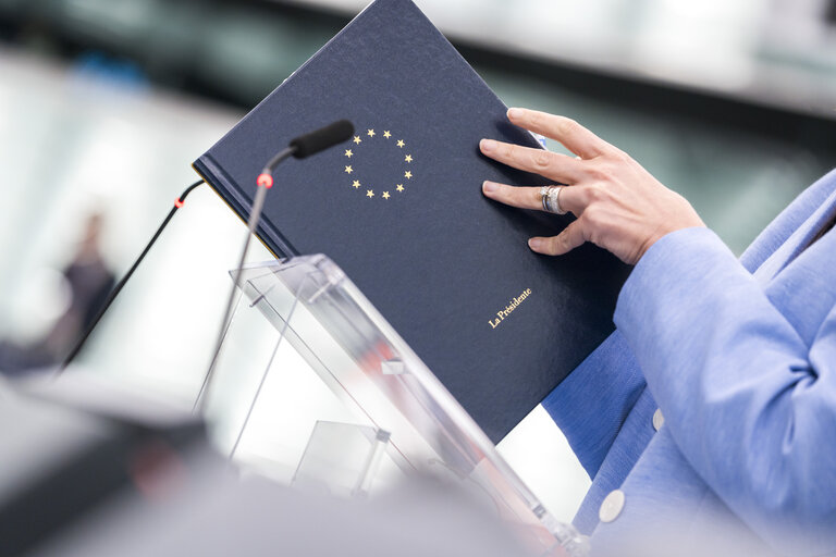 Photo 10: EP Plenary session - Voting session