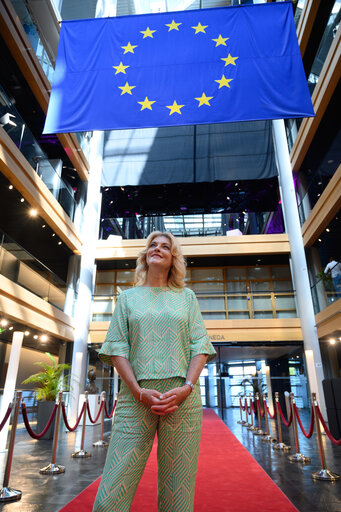 Valokuva 6: Ni MHURCHU Cynthia in the EP in Strasbourg