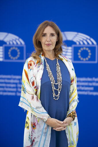 Photo 8 : Elena DONAZZAN in the EP in Brussels