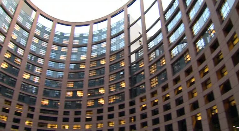 EP Plenary session (12-15 December): editing shots