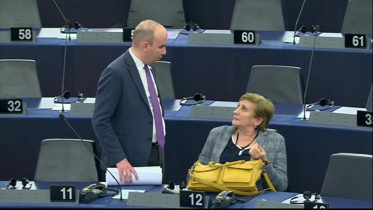 EP Plenary session: Resumption of session and order of business - Ambiance shots of the arrivals