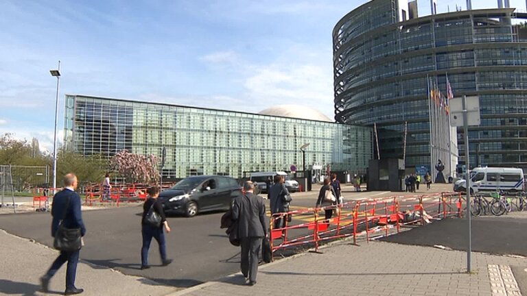 EP Plenary session (16-19 April): editing shots