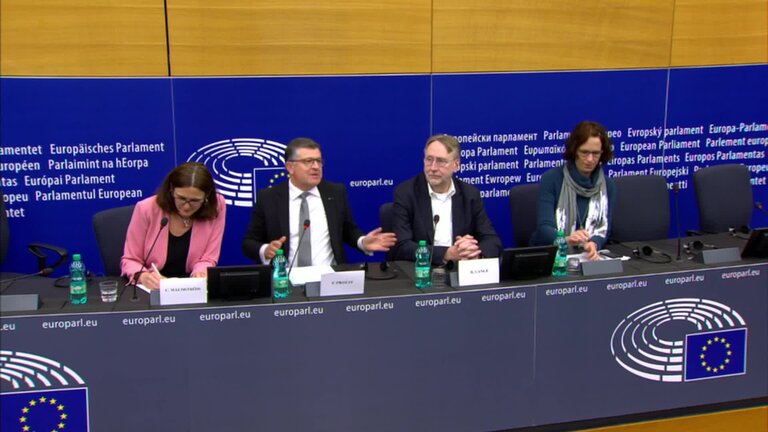 Press conference by Franck PROUST (EPP, FR), rapporteur, Bernd LANGE (S&D, DE), Chair of the Committee on International Trade, and Cecilia MALMSTRÖM, Member of the EC in charge of Trade, on foreign direct investment screening