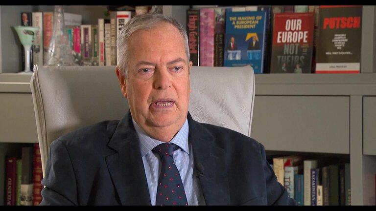 The story of the EP by its Presidents: Julian PRIESTLEY, EP Secretary General 1997 - 2007 - 1. EP Administration - The statute for Members