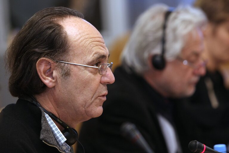 Fotografi 14: European Parliament members during a meeting at Polish Ministry of Internal Affairs, Warsaw, Poland, April 2, 2008....