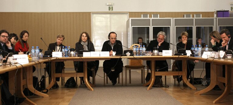 Fotografi 9: European Parliament members during a meeting at Polish Ministry of Internal Affairs, Warsaw, Poland, April 2, 2008....