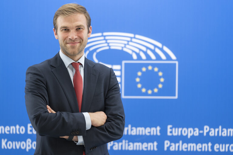 Valokuva 12: Tobias CREMER in the EP in Brussels