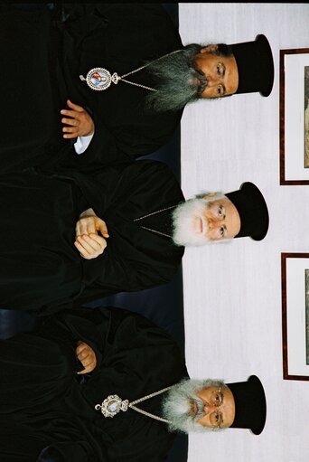 Fotografia 8: Jose Maria GIL ROBLES EP President, meets with religious leaders