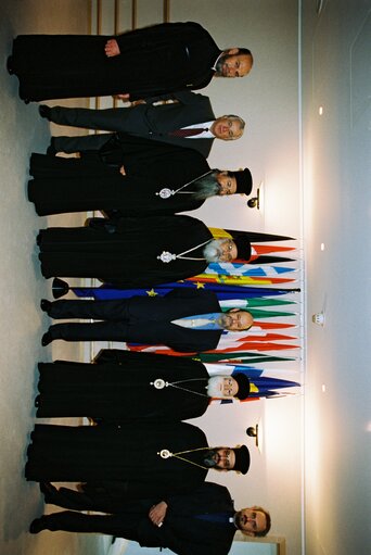 Fotografia 7: Jose Maria GIL ROBLES EP President, meets with religious leaders