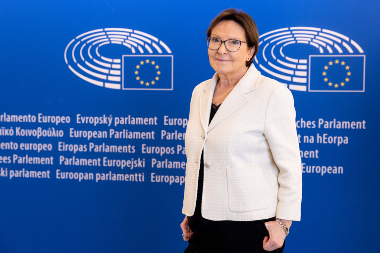 Φωτογραφία 15: Ewa KOPACZ in the EP in Brussels