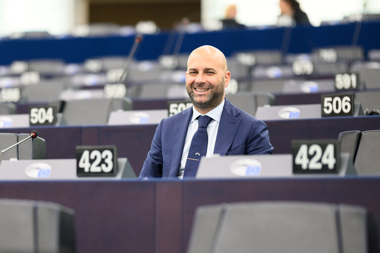 Fotografia 10: Michele PICARO in the EP in Strasbourg