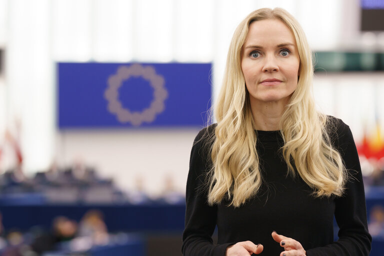 Valokuva 11: Aura SALLA  in the EP in Strasbourg