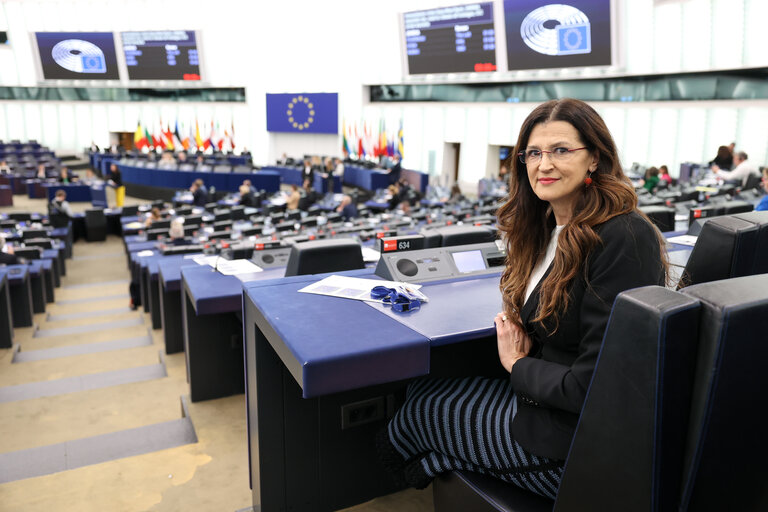 Fotografia 1: Romana JERKOVIC in the EP in Strasbourg