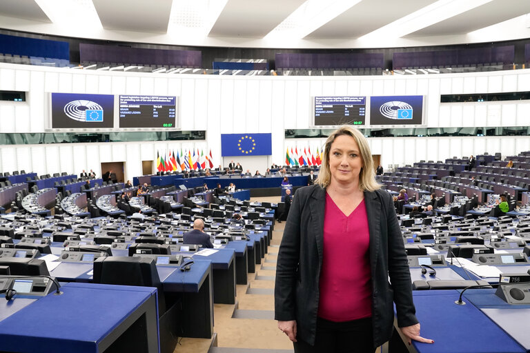 Fotografija 12: Murielle LAURENT in the EP in Strasbourg