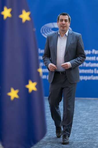 Photo 5: Gunther SIDL in the EP in Brussels