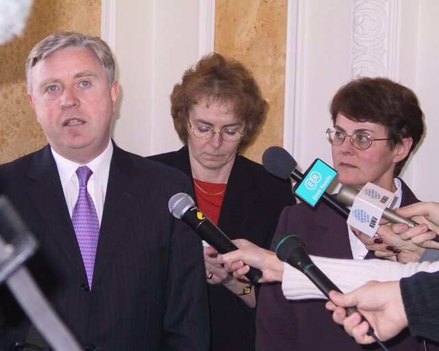 Fotografia 5: Pat Cox, EP President, during his official visit to Estonia, October 15, 2003