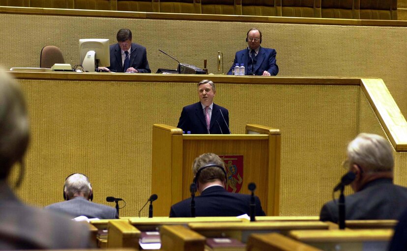 Fotagrafa 6: Pat Cox, EP President during his official visit to Lithuania, May 3, 2002...