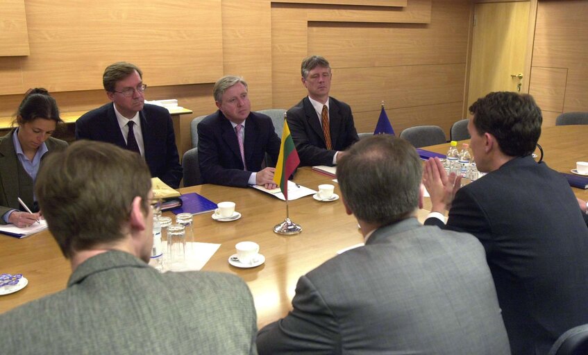 Fotogrāfija 2: Pat Cox, EP President meets with Petras Austrevicius during his official visit to Lithuania, May 3, 2002...