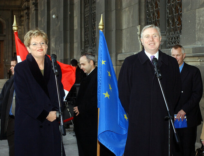 Valokuva 6: Inauguration of the European Parliament liaison office in Budapest, Hungary, January 30, 2003...