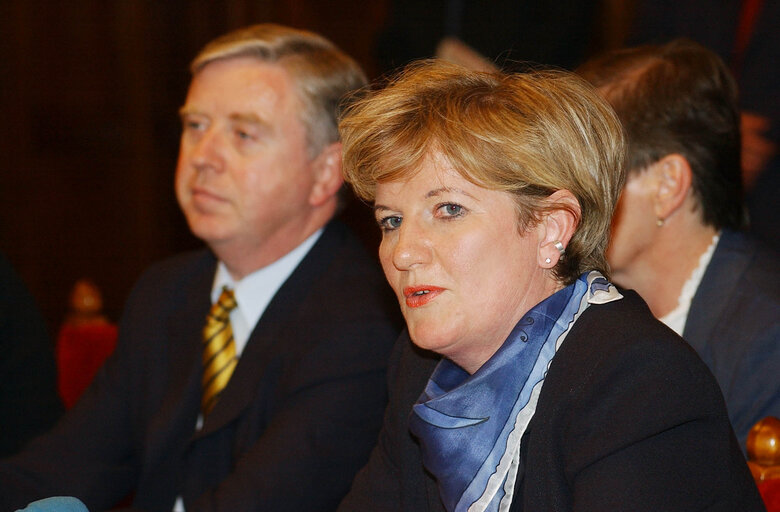 Valokuva 9: Pat Cox, EP President meets with Katalin Szili  during his official visit In Budapest, Hungary, May 30, 2002...