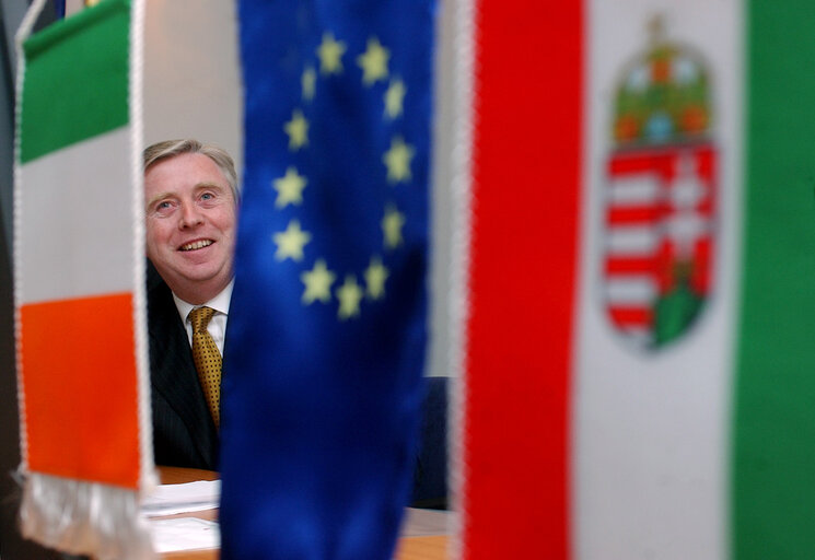 Valokuva 1: Pat Cox, EP President during his official visit Budapest, Hungary, March 14, 2003.