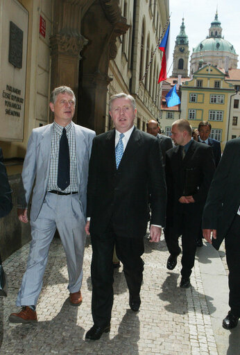 Φωτογραφία 14: Pat Cox, EP President meets Joseph Dunne during his official visit to Czech Republic, Prague, October 15, 2003...