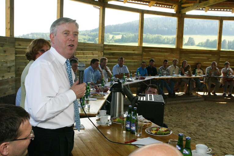 Φωτογραφία 3: Pat Cox, EP President during his official visit to Czech Republic, Borov, October 15, 2003...