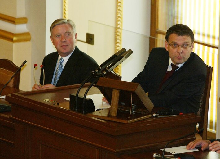 Φωτογραφία 17: Pat Cox, EP President meets with Lubomír Zaorálek, chairman of the Chamber of Deputies of the Czech parliament during his official visit to Czech Republic, Prague, October 15, 2003...