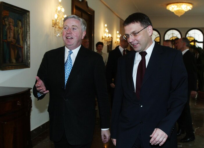 Φωτογραφία 19: Pat Cox, EP President meets with Lubomír Zaorálek, chairman of the Chamber of Deputies of the Czech parliament during his official visit to Czech Republic, Prague, October 15, 2003...