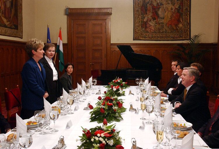 Valokuva 18: Pat Cox, EP President meets with Katalin Szili during his official visit Budapest, Hungary, March 14, 2003.