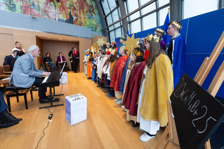 Fotografija 14: Visit of the Carol Singers  MMXXV