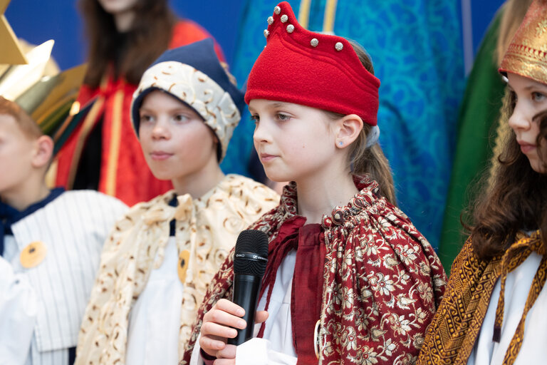 Fotografija 36: Visit of the Carol Singers  MMXXV